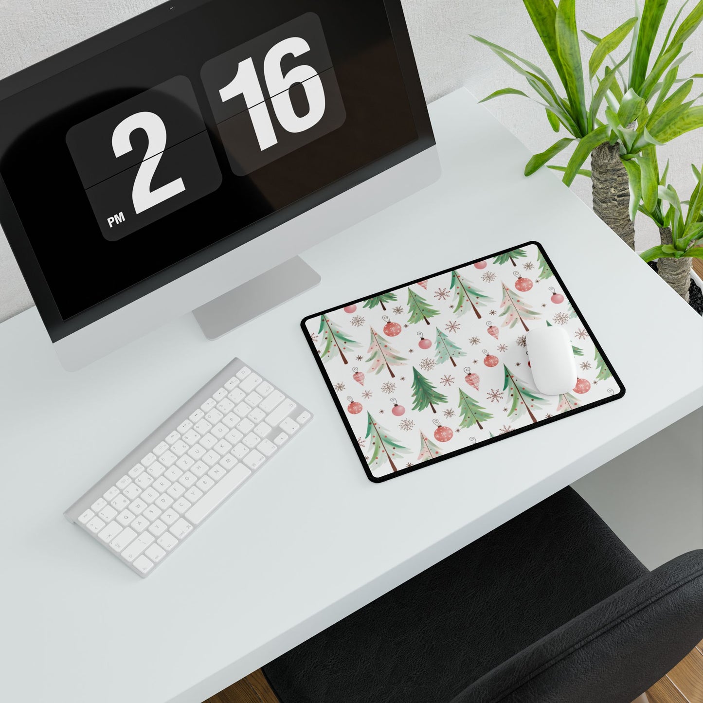 Christmas Tree Design Desk Mat, Office Decor Mousepad, Holiday Gift Pad for Desk, Festive Computer Mat, Desk Protector Accessories