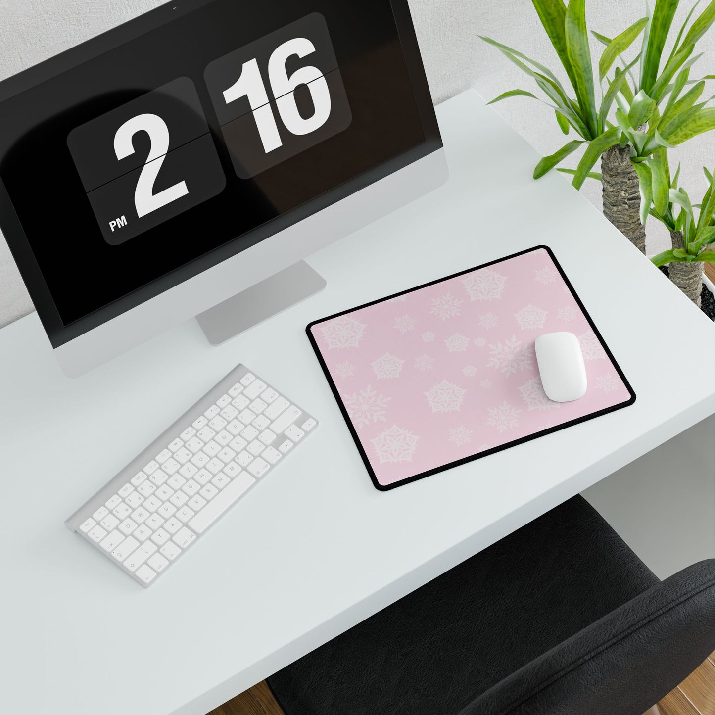 Christmas Desk Mats, Pink Theme Holiday Mouse Pad, Festive Office Decor, Cute Computer Mouse Mat, Seasonal Desk Accessories
